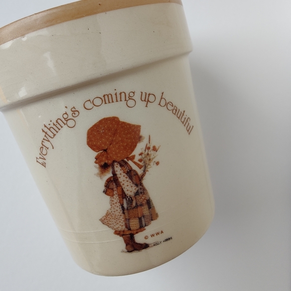 Small Holly Hobbie flower pot | vintage 1970s | Everything's Coming up Beautiful - Picture 3 of 8